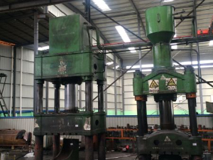 壓（yā）力機設備